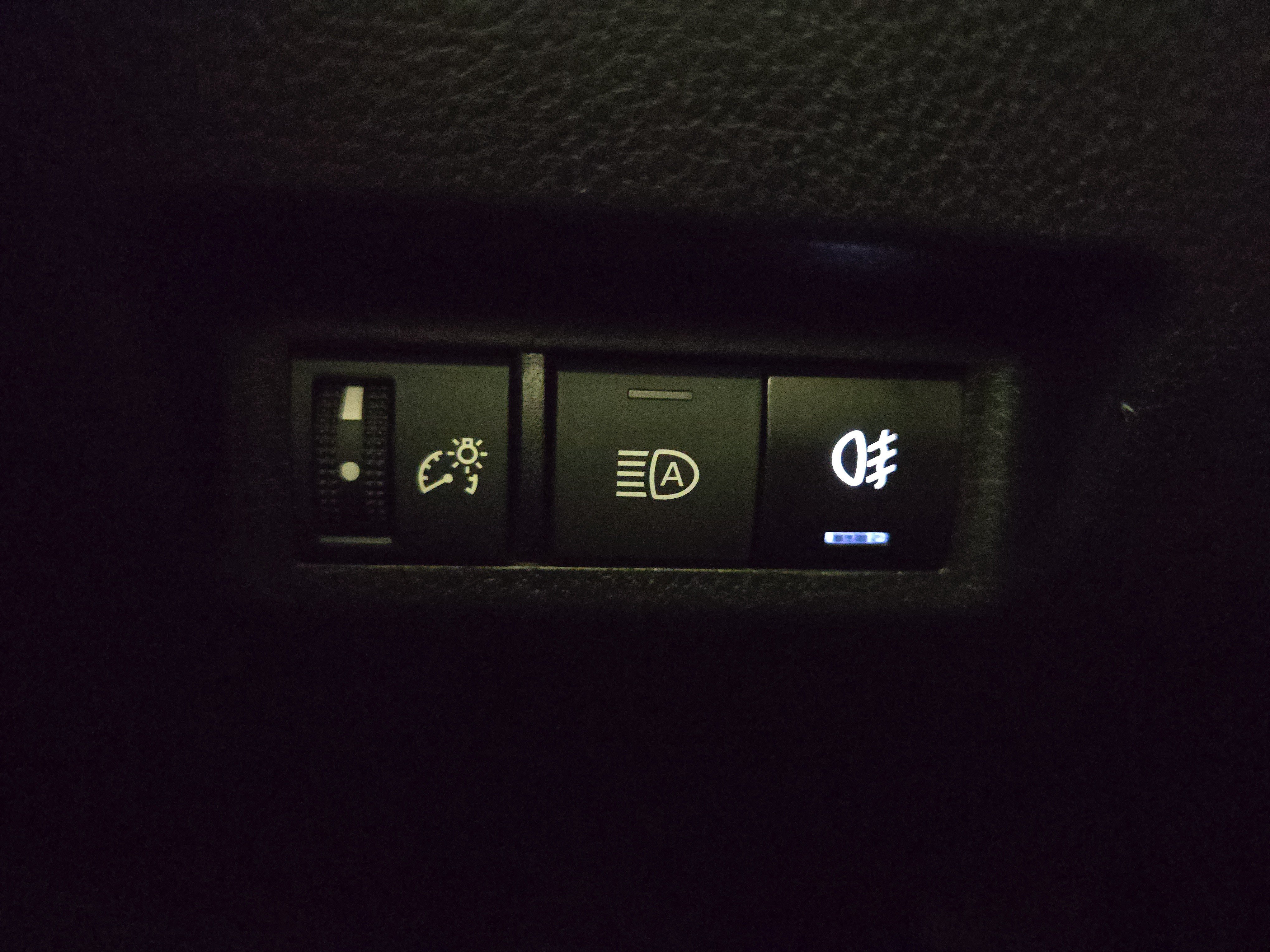 Used 2021 Toyota RAV4 LE FWD image 24