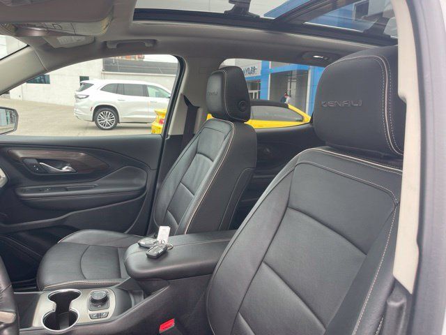 Used 2018 GMC Terrain Denali w/ LPO, 'HIT The Road' Package AWD/4WD image 15