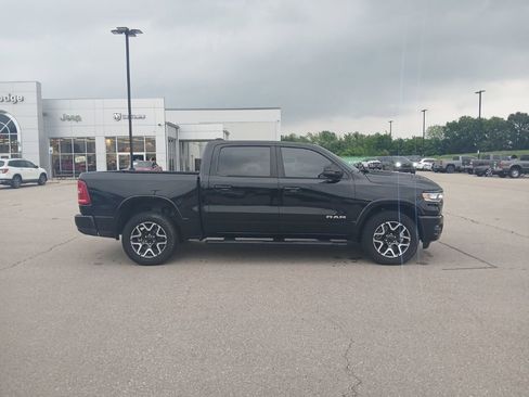 Used 2025 RAM 1500 Laramie w/ Sport Appearance Package AWD/4WD image 9
