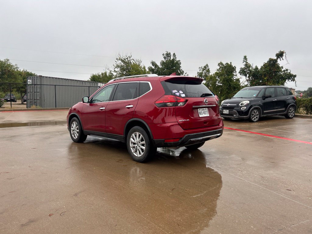 Used 2017 Nissan Rogue SV w/ SV Premium Package AWD/4WD image 3