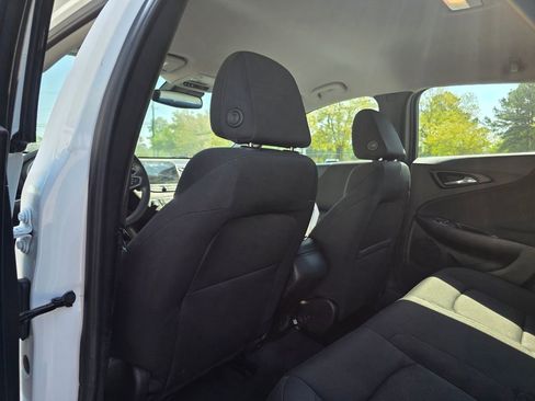 Used 2023 Chevrolet Malibu LS FWD image 13