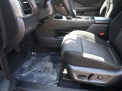 Used 2026 Nissan Rogue SV AWD/4WD image 15