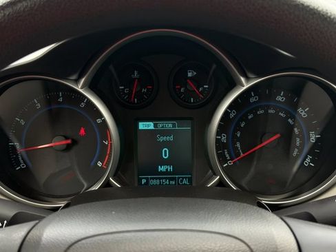 Used 2014 Chevrolet Cruze LS FWD image 24