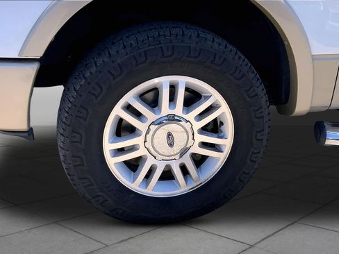 Used 2010 Ford F150 Lariat image 9