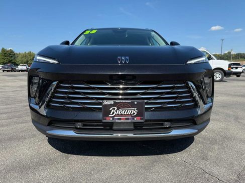 Used 2025 Buick Envision Preferred image 2