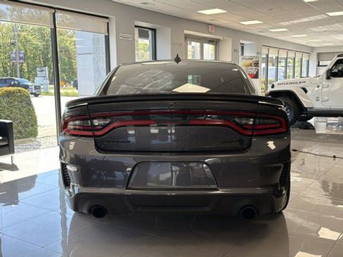 Used 2022 Dodge Charger SRT Hellcat w/ Harman/Kardon Audio Group RWD image 4