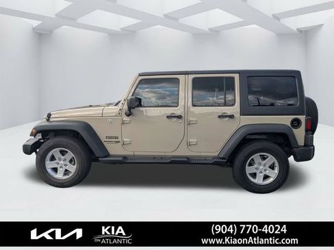 Used 2018 Jeep Wrangler Unlimited Sport S AWD/4WD image 6