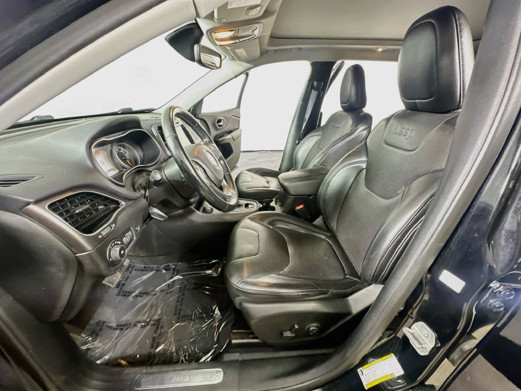 Used 2019 Jeep Cherokee Limited AWD/4WD image 17