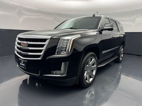 Used 2019 Cadillac Escalade Luxury AWD/4WD image 19