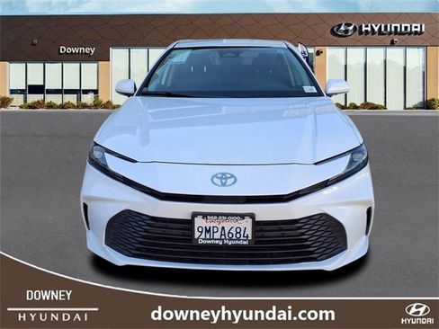 Used 2025 Toyota Camry LE image 2