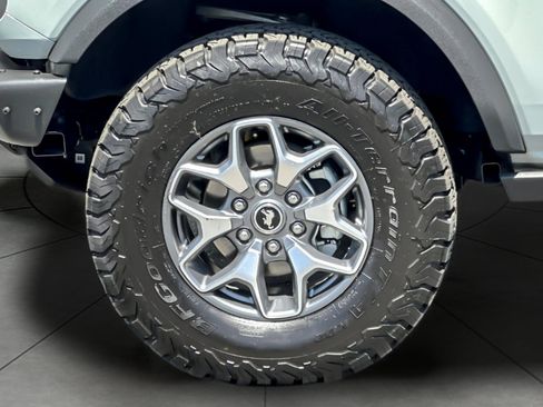 Used 2021 Ford Bronco Badlands image 26