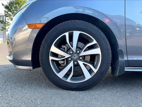 Used 2023 Honda Odyssey Touring image 2