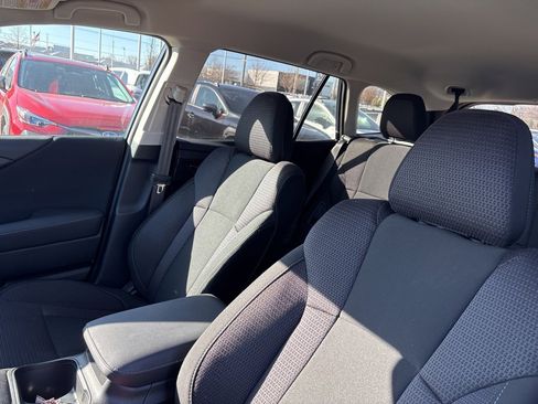 Used 2025 Subaru Outback Premium image 5