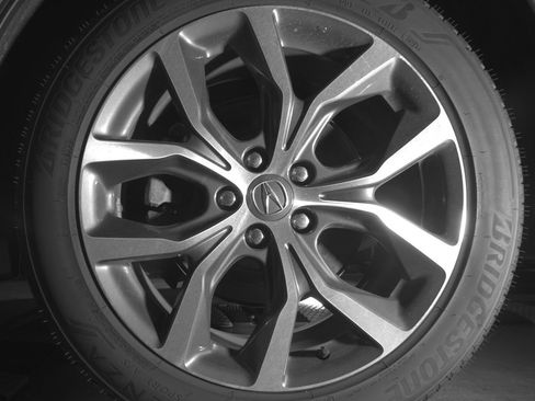Used 2024 Acura MDX SH-AWD w/ Technology Package image 13