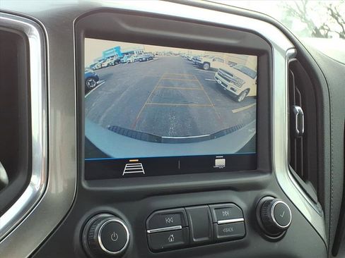 Used 2021 Chevrolet Silverado 2500 LT w/ Convenience Package image 13