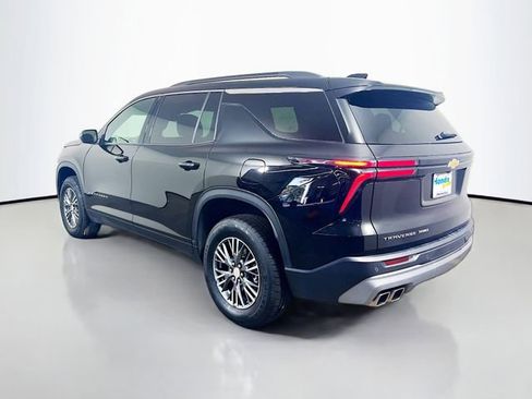 Used 2025 Chevrolet Traverse LT AWD/4WD image 7