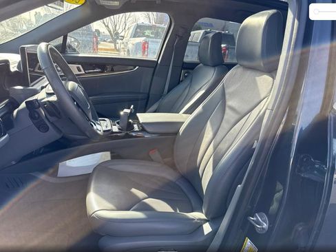 Used 2022 Lincoln Nautilus Reserve w/ Equipment Group 202A image 5