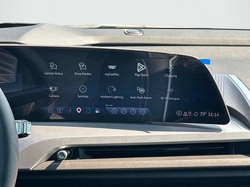 New 2027 Cadillac Vistiq Sport w/ LPO, Floor Liner Package AWD/4WD image 3