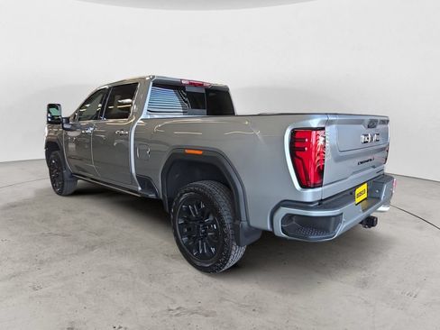 Certified 2026 GMC Sierra 2500 Denali w/ LPO, Black Badging Package AWD/4WD image 7