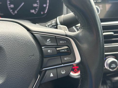 Used 2021 Honda Accord Touring image 17
