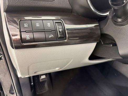 Used 2011 Kia Sorento LX AWD/4WD image 13