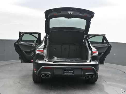 New 2026 Porsche Macan image 47