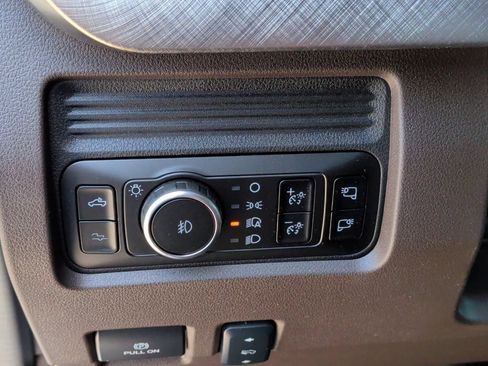 New 2026 Ford F250 King Ranch w/ Chrome Package AWD/4WD image 16