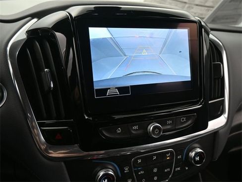 Used 2020 Chevrolet Traverse LT w/ Driver Confidence II Package image 37
