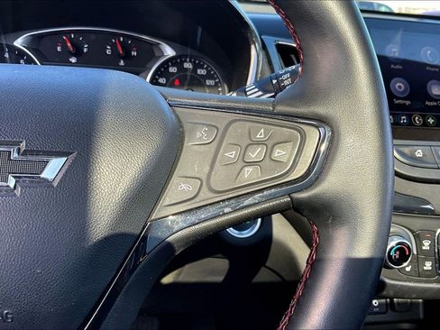 Used 2023 Chevrolet Equinox RS image 11