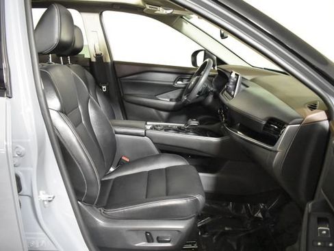 Used 2023 Nissan Rogue SL AWD/4WD image 34