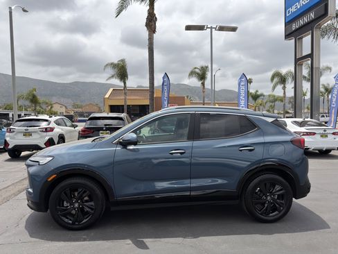 Used 2024 Buick Encore GX Sport Touring FWD image 5
