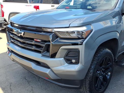Certified 2025 Chevrolet Colorado Z71 w/ Technology Package AWD/4WD image 7