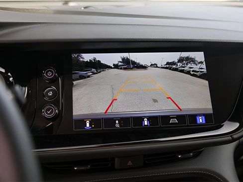 Used 2023 Buick Envision Avenir image 20