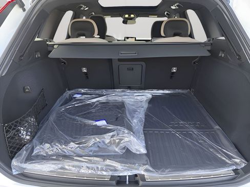 New 2026 Volvo XC60 T8 Plus w/ Protection Package Premier image 19