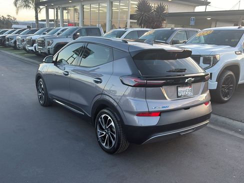 Used 2023 Chevrolet Bolt EUV Premier w/ Sun & Sound Package image 3