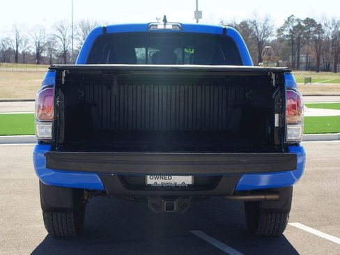 Used 2020 Toyota Tacoma TRD Off-Road w/ TRD Premium Off Road Package image 18