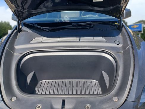 Used 2024 Tesla Model Y Long Range AWD/4WD image 15