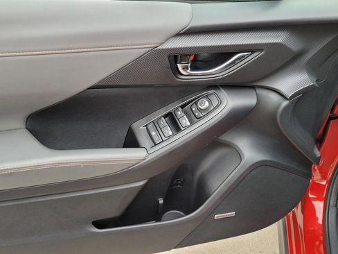 Certified 2025 Subaru Crosstrek 2.5i Limited w/ Crosstrek Mirror Package image 4