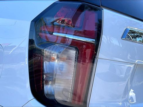 Used 2022 Chevrolet Tahoe LT w/ Luxury Package image 27