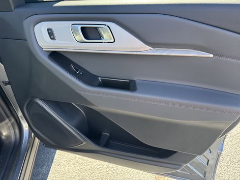 New 2026 Ford Explorer Active w/ Active Comfort Package image 14