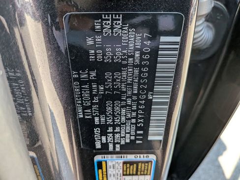 Used 2025 Kia Telluride S FWD image 38