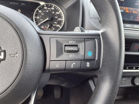 Used 2024 Nissan Rogue SV FWD image 15
