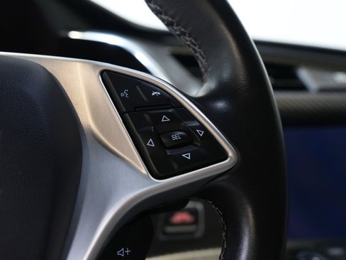 Used 2015 Chevrolet Corvette Z06 w/ 3LZ Preferred Equipment Group image 36