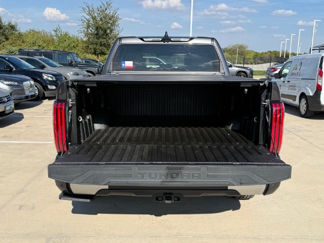 Used 2024 Toyota Tundra Limited AWD/4WD image 28