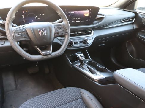 Used 2026 Buick Envista Preferred FWD image 4
