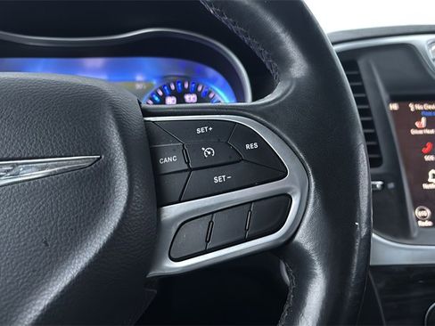 Used 2019 Chrysler 300 Touring L w/ Quick Order Package 22F image 25