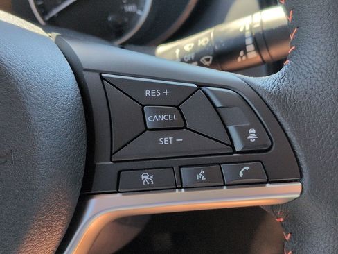 New 2025 Nissan Versa SR w/ Trunk Package FWD image 15