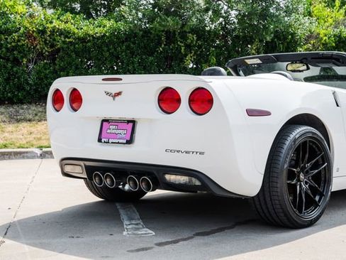 Used 2006 Chevrolet Corvette Convertible w/ Preferred Equipment Group image 52