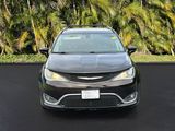 Used 2017 Chrysler Pacifica Touring-L Plus image 2