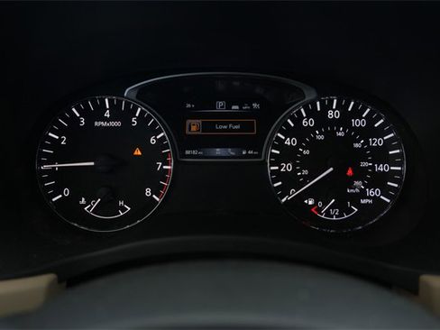 Used 2020 Nissan Pathfinder SL image 14